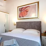 Zlatni Dvori Villa