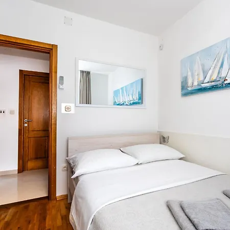 Zlatni Dvori * Ražanac