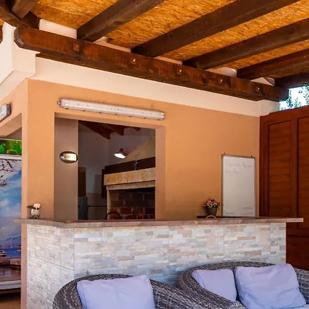 Zlatni Dvori Villa *