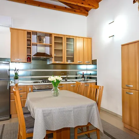 Zlatni Dvori Villa