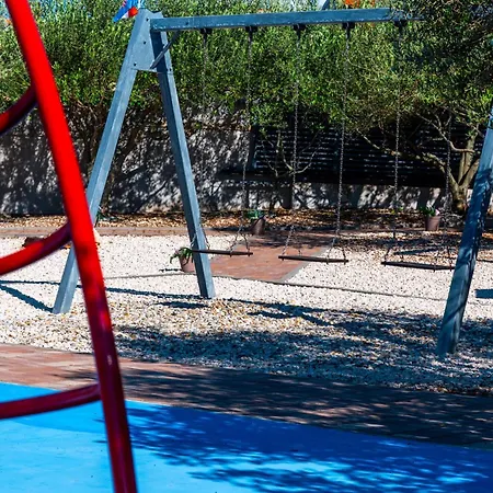 Zlatni Dvori Villa Ražanac