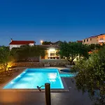 Villa Zlatni Dvori