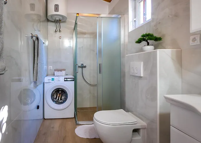 Вилла Zlatni Dvori Ражанац