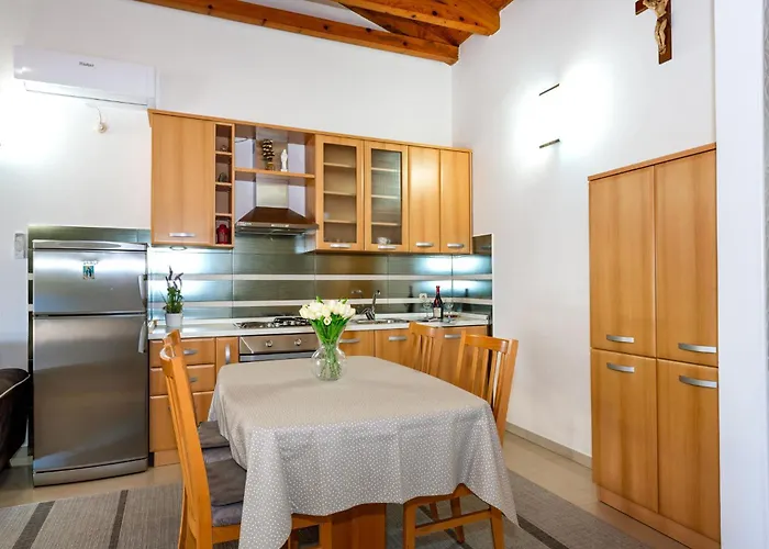 Zlatni Dvori Вилла