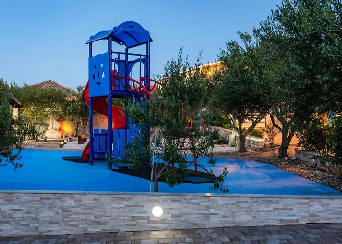 Вилла Zlatni Dvori *