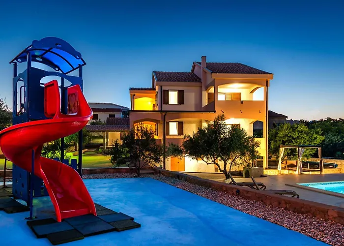 Zlatni Dvori Вилла Ражанац