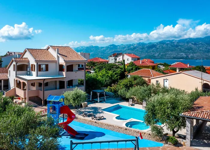 Вилла Zlatni Dvori