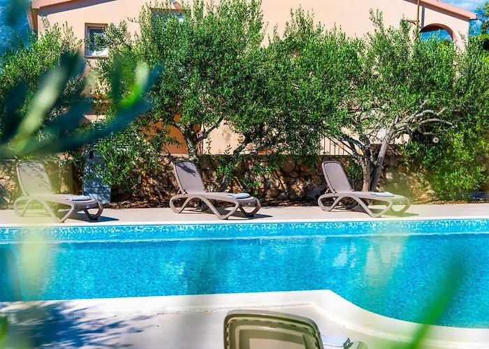 Zlatni Dvori Вилла Ражанац